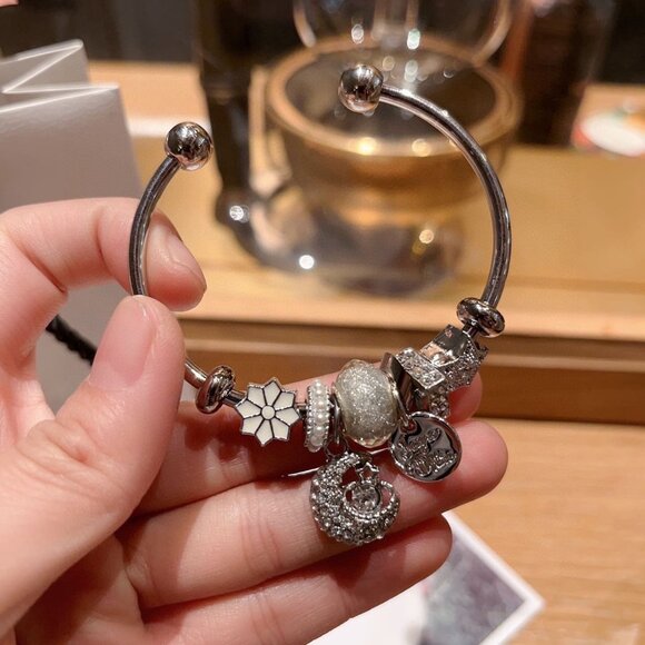 Pandora star and moon bracelet - Picture 3 of 5